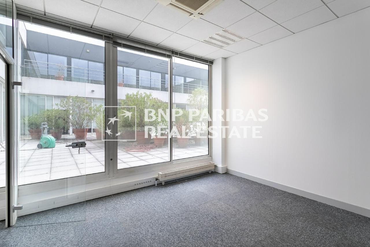 Bureau La Plaine Saint-Denis 2335m² Location bureau La Plaine Saint-Denis Seine-Saint-Denis OLBUR2106941 9